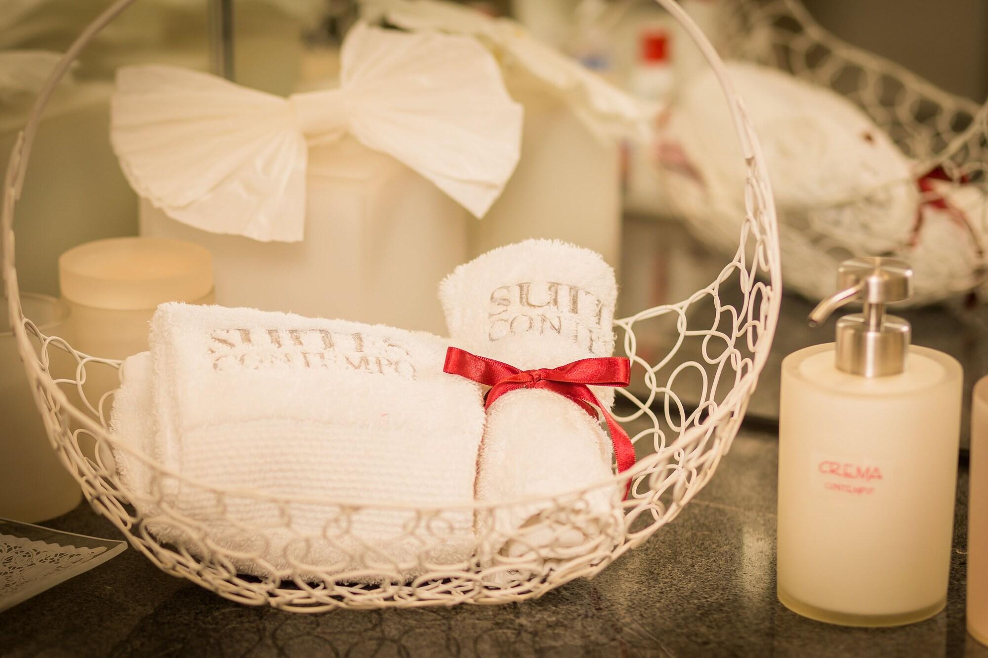 金宝套房酒店 墨西哥城 外观 照片 A basket of towels