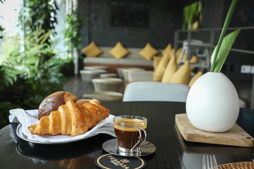 金宝套房酒店 墨西哥城 外观 照片 Croissants and coffee
