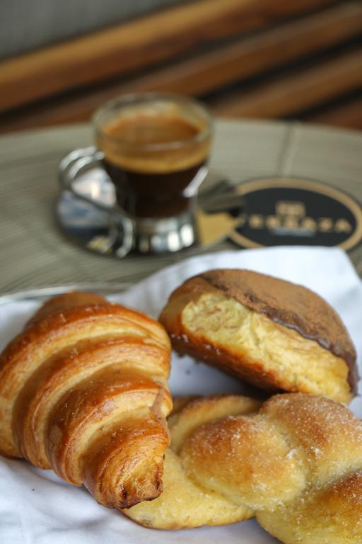 金宝套房酒店 墨西哥城 外观 照片 A typical Italian breakfast
