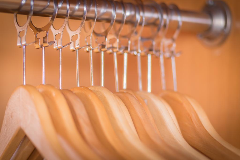 金宝套房酒店 墨西哥城 外观 照片 Clothes on hangers
