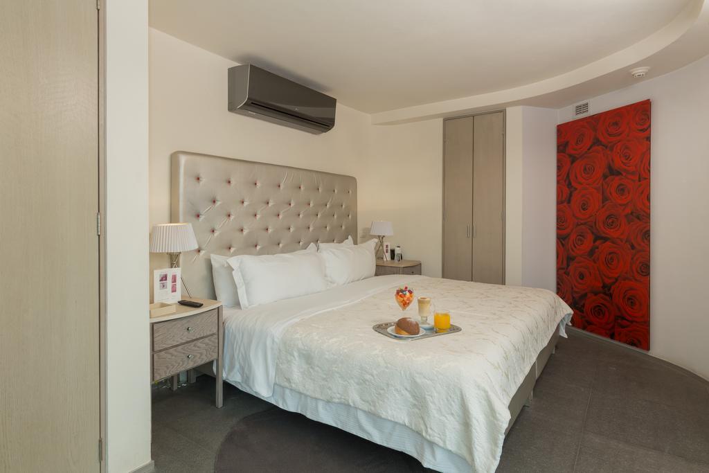 金宝套房酒店 墨西哥城 外观 照片 A bedroom at the hotel