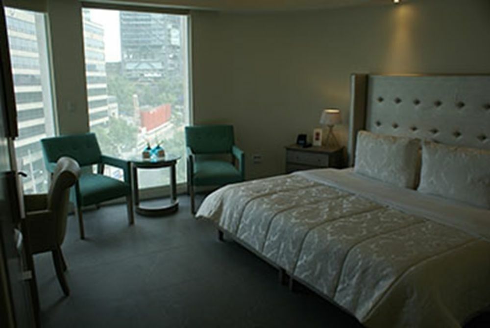 金宝套房酒店 墨西哥城 外观 照片 A room at the hotel
